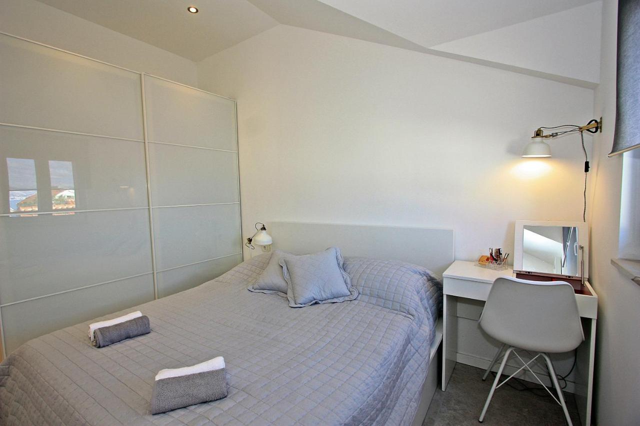 Apartman Ivana Supetar Exteriör bild