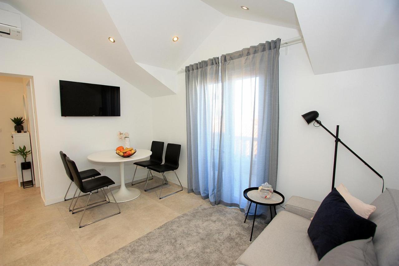 Apartman Ivana Supetar Exteriör bild