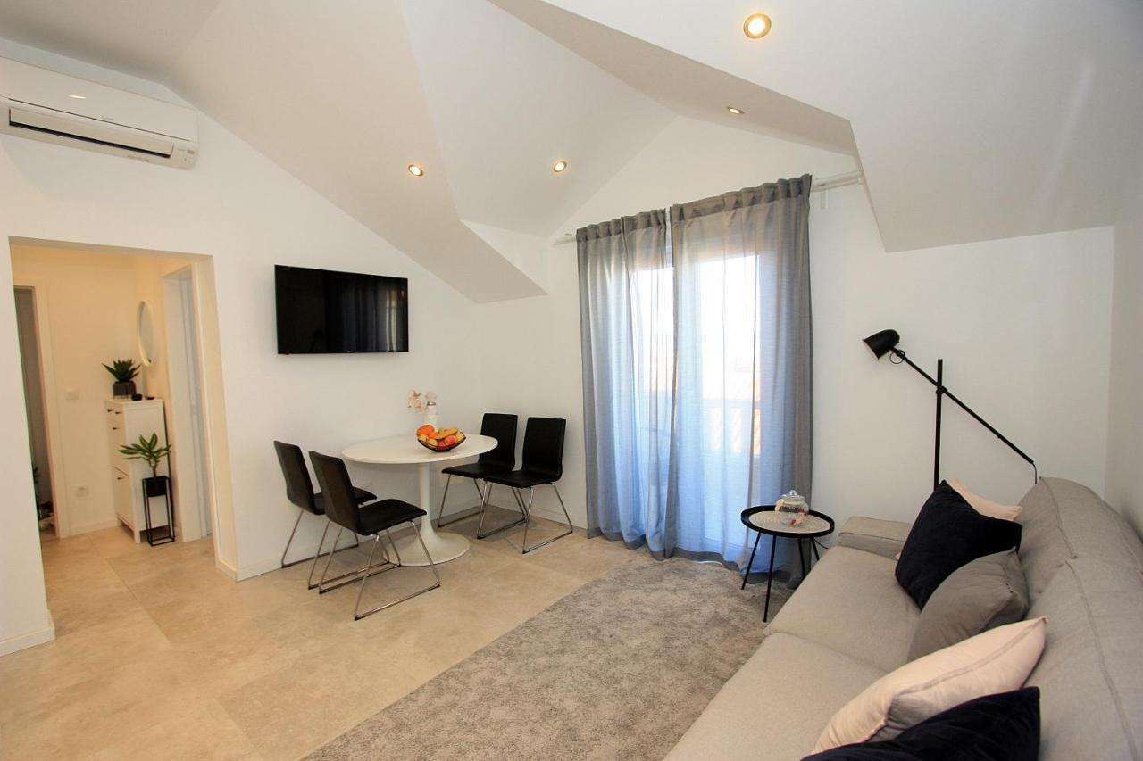 Apartman Ivana Supetar Exteriör bild